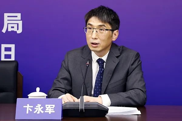 628439060401a.jpg 5.jpg